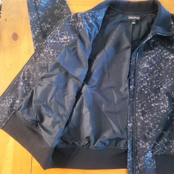 Lane Bryant On-The-Go Bomber Black & Lavendar/Gray Patterned Jacket - Size 18 - Picture 10 of 11